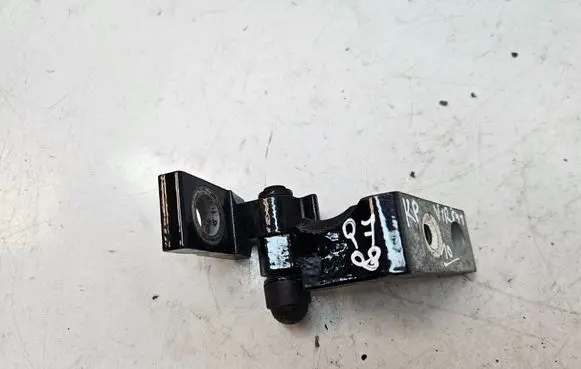 Audi Q7 4L Front door upper hinge 