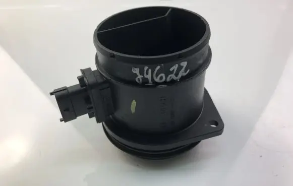 Audi A4 S4 B7 8E 8H Mass air flow meter 074906461B