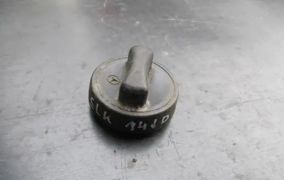 Mercedes-Benz SLK R170 Fuel tank filler cap 1404200035