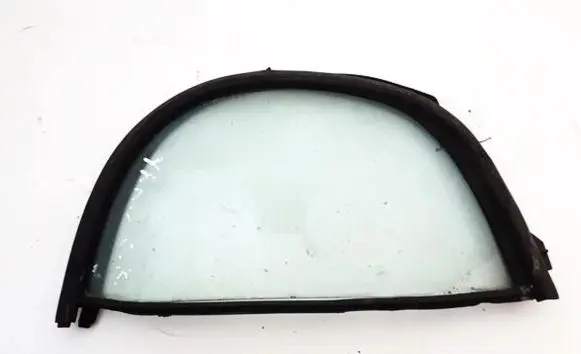 Toyota Yaris Rear vent window glass 