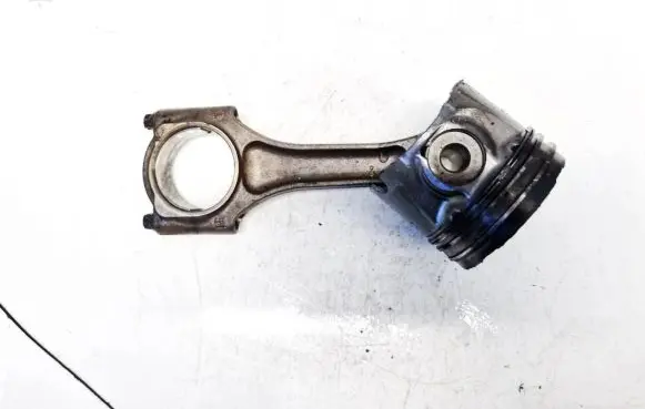 Opel Astra G Piston with connecting rod