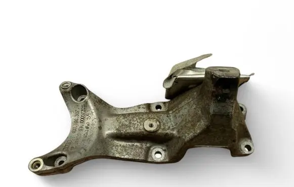 Audi Q7 4M Engine mounting bracket 4G0199307H