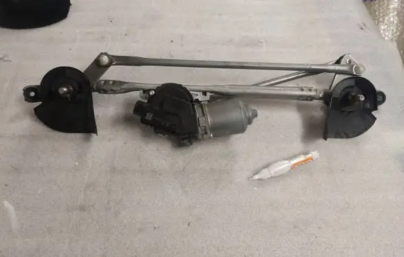 Mitsubishi Outlander Wiper motor 1593005620