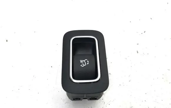 Mercedes-Benz GLA H247 Tailgate opening switch A1678205702