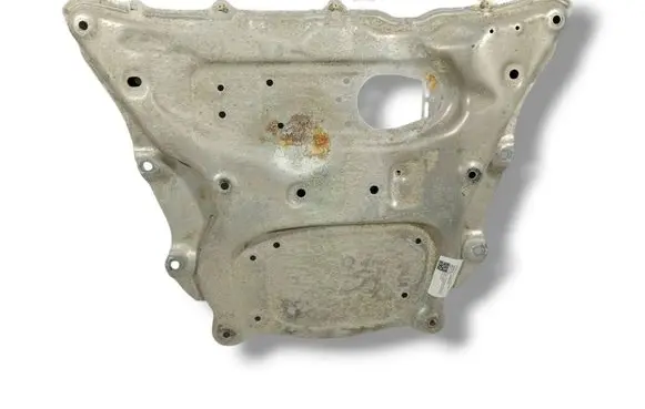 BMW X6 G06 Engine splash shield/under tray 6862071 31106862071 6878068