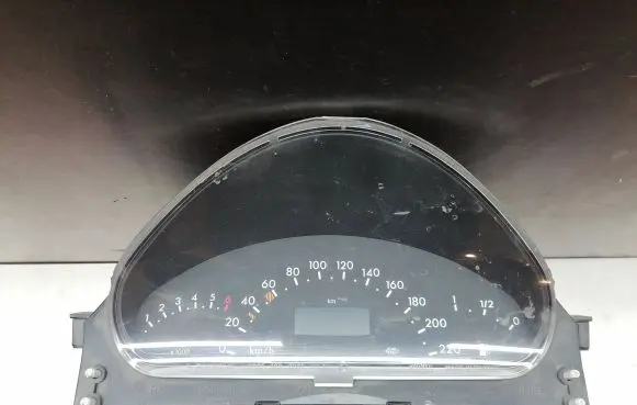 Mercedes-Benz A W168 Speedometer (instrument cluster) A1685404011