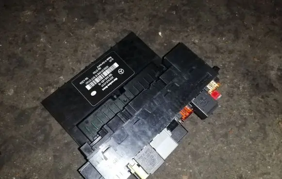 Mercedes-Benz CLC CL203 Fuse module 2035454501