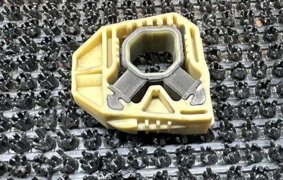 Audi A3 S3 8P Radiator mount bracket 1Z0121367B 1K0121367G