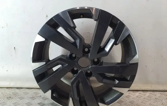 Volkswagen Amarok R18 alloy rim 2H6601025J