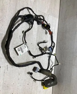 Opel Crossland X Front door wiring loom/harness boot 39158050