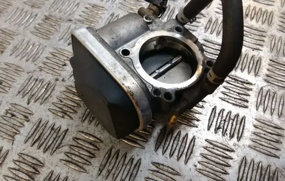 Opel Vectra C Electric throttle body valve 55562380