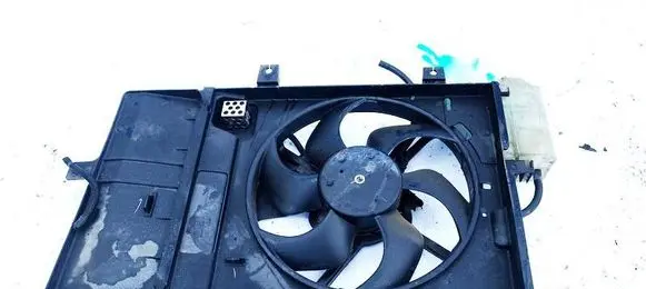 Nissan Note (E11) Radiator cooling fan shroud 21480AX800
