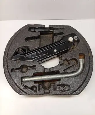 Volkswagen Golf VI Tool set 1K0012115F