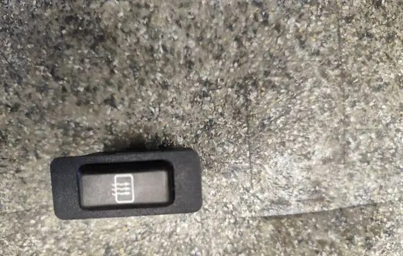 BMW 5 E34 Windscreen/window heater switch 1391749