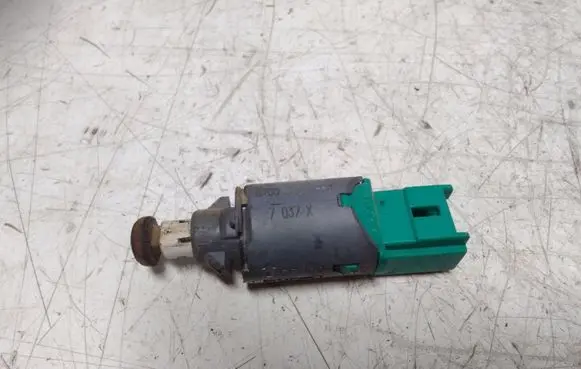 Clutch pedal sensor