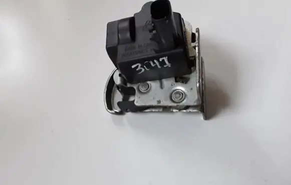Jeep Grand Cherokee (WK) Tailgate window lock/catch/latch 71453