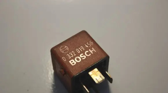 Ford Mondeo MK II Other relay 0332019456