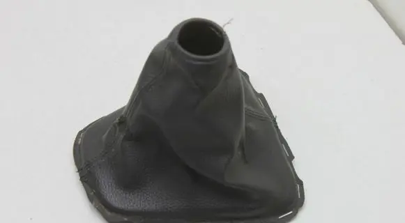 Toyota Auris 150 Gear lever shifter trim leather/knob
