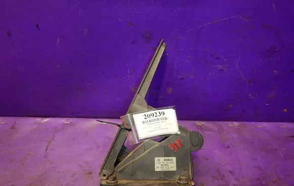 Smart ForTwo I Accelerator throttle pedal 0002245V018