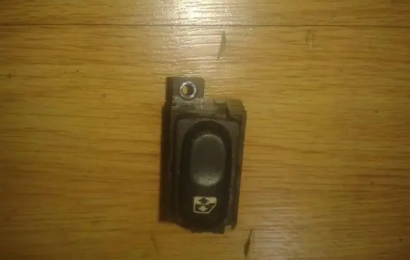 Renault Laguna I Electric window control switch 047