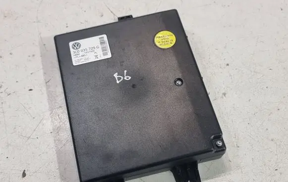 Volkswagen PASSAT B6 Bluetooth control unit module 3C0035729G