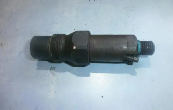 Ford Escort Fuel injector lcr6734801c