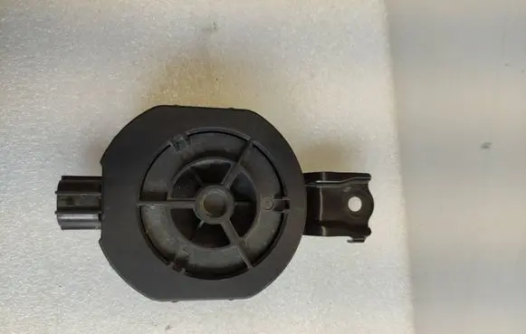 Toyota Yaris XP210 Horn signal 8657012030