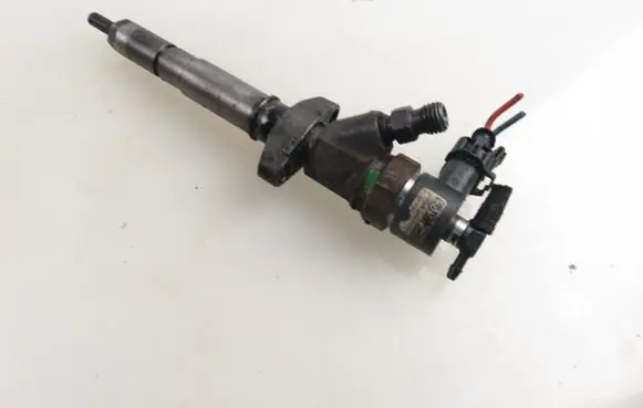 Fuel injector