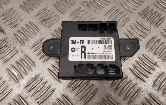 Chrysler Pacifica Door control unit/module 68316560AC P68316560AC