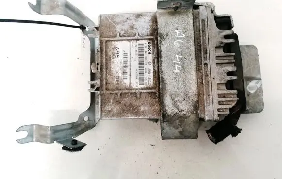 Volvo S40, V40 Engine control unit/module 0281001906 7700110648