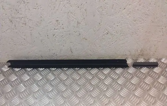 BMW X6 F16 Rear door glass trim molding 7317849 7317850