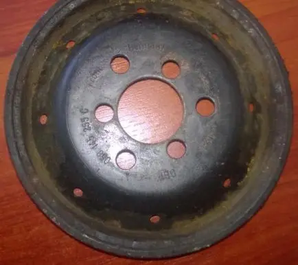 Audi A6 S6 C4 4A Power steering pump pulley 058145255c