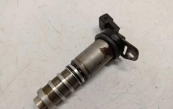 BMW X5 E70 Camshaft vanos timing valve 11367585776 11368605123