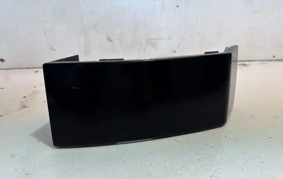 Volvo XC90 Rear/tail light trim molding 8620819