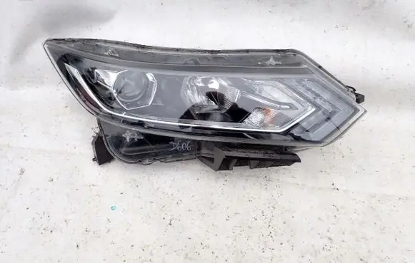 Nissan Qashqai Headlight/headlamp