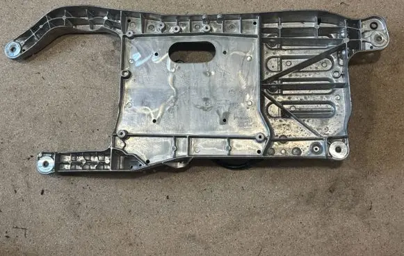 BMW iX A/C compressor mount bracket 9871498