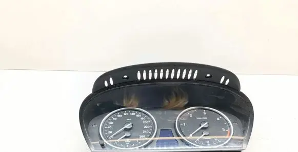 BMW 5 E60 E61 Speedometer (instrument cluster) 9177261 62119177261