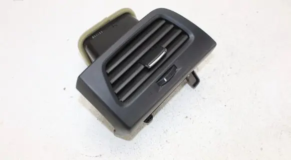 Honda CR-V Dashboard side air vent grill/cover trim 77630TA0A