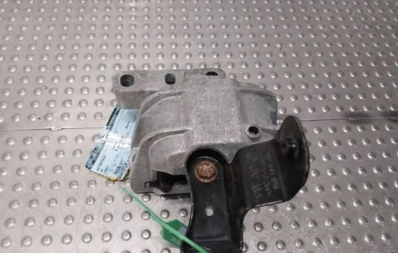 Volkswagen Golf V Engine mount vacuum valve 1K0199262AS