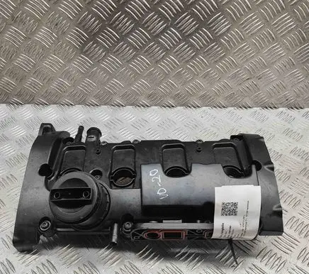 Volkswagen Golf V Rocker cam cover 