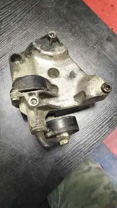 BMW 3 E46 A/C compressor mount bracket 7787319