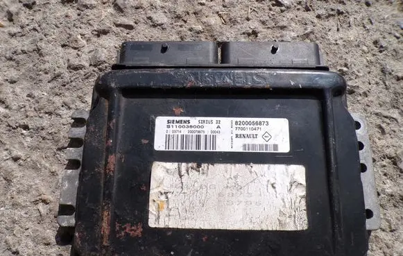 Renault Scenic I Engine control unit/module ECU S110138001A