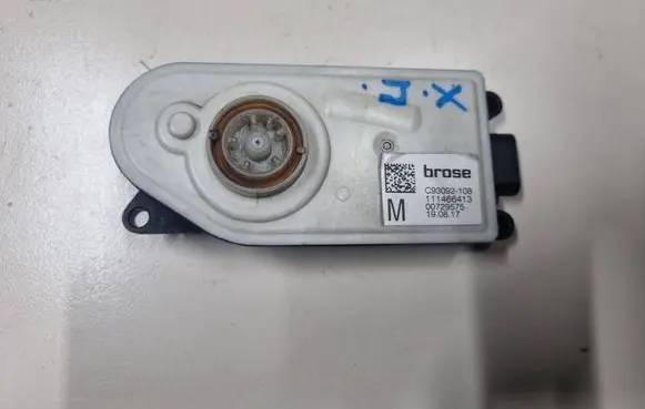 BMW 5 G30 G31 G38 Radiator active air flap actuator 111466413 00729575 C93092108
