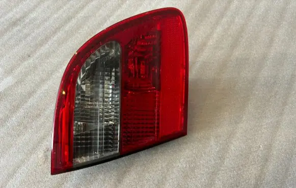Mercedes-Benz E W211 Tailgate rear/tail lights A2118202964 379509 PWLS611