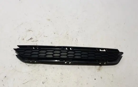 Audi A4 S4 B9 Front bumper lower grill 8W0807679