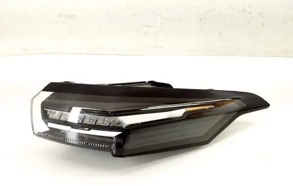 Peugeot 308 Rear/tail lights 9835299280