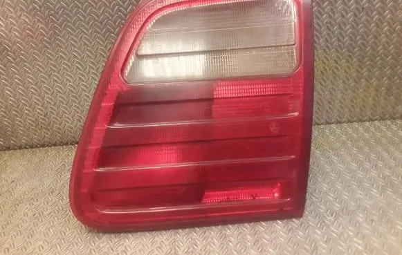 Mercedes-Benz E W210 Tailgate rear/tail lights 2108202464