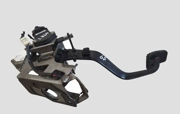 Hyundai i40 Clutch pedal 328023Z700