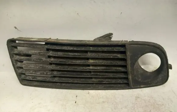 Audi A6 S6 C5 4B Front bumper lower grill 4B0807682H