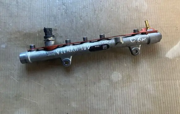Suzuki Grand Vitara II Fuel main line pipe 8200715519 001190L1 0445214116